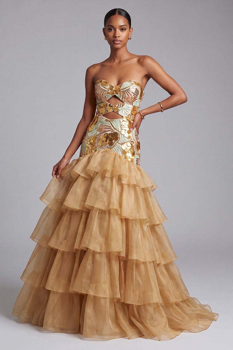 Laden Sie das Bild in den Galerie-Viewer, Gold Ausgeschnittenes Trägerloses Gestuftes Gerüschendes Organza Pailletten Langes Abschlussballkleid