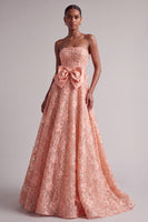 Laden Sie das Bild in den Galerie-Viewer, Pfirsich Trägerloses Florales Stickerei Pailletten A-Linie Langes Ballkleid mit Satinschleife