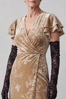 Laden Sie das Bild in den Galerie-Viewer, Champagner V-Ausschnitt Gerafftes Scheide Langes Mutter der Braut Kleid mit Rüschen-Flatter-Ärmeln