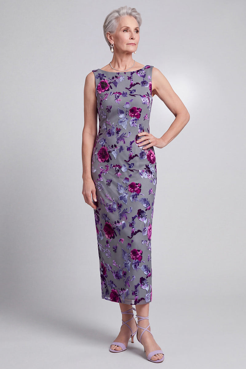 Laden Sie das Bild in den Galerie-Viewer, Graues Blumen Samt Scheide Streißstein Bateau-Hals Satin Mutter der Braut Kleid mit Umhang