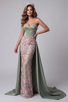 Laden Sie das Bild in den Galerie-Viewer, Salbeigrünes Satin Perlen Korsett Blumen Stickerei Trägerloses Maxi Abendkleid mit Drapierung