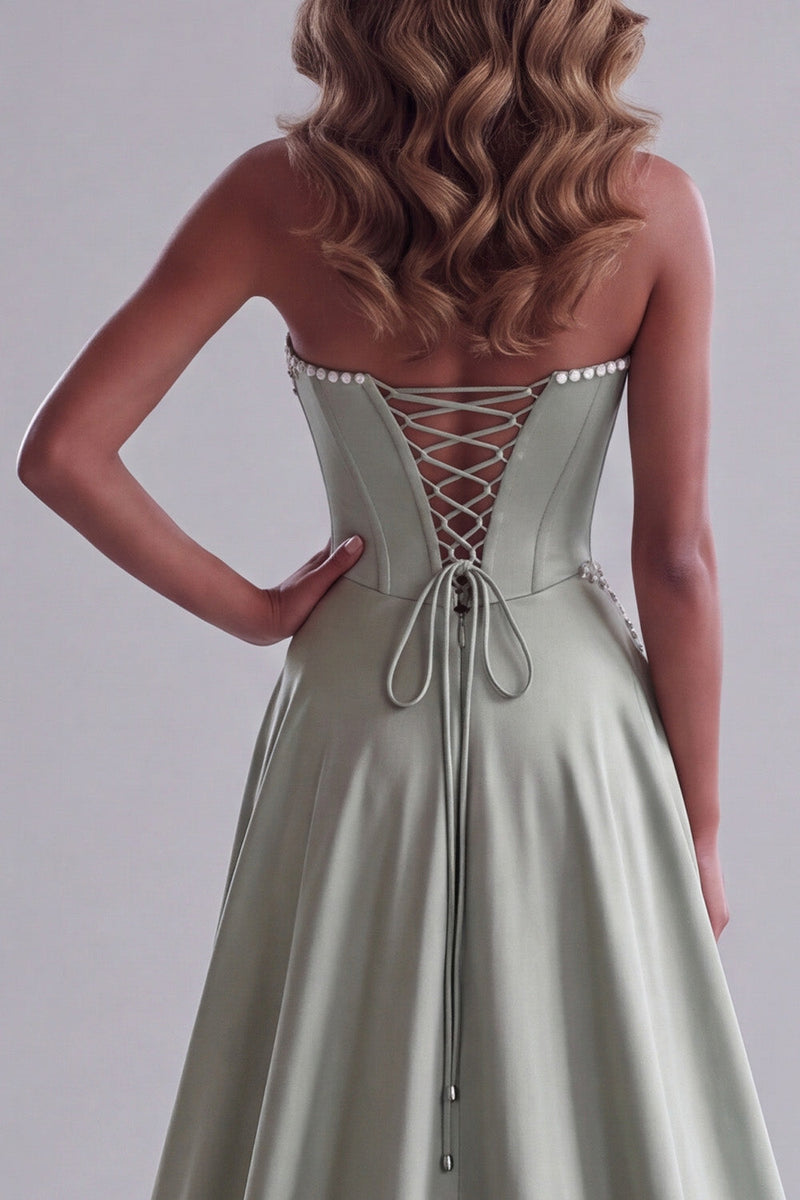 Laden Sie das Bild in den Galerie-Viewer, Salbeigrünes Satin Perlen Korsett Blumen Stickerei Trägerloses Maxi Abendkleid mit Drapierung