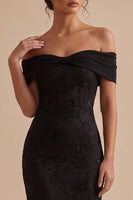 Laden Sie das Bild in den Galerie-Viewer, Schwarzes Schulterfreies Scheide Besticktes Maxi Hochzeitsgastkleid
