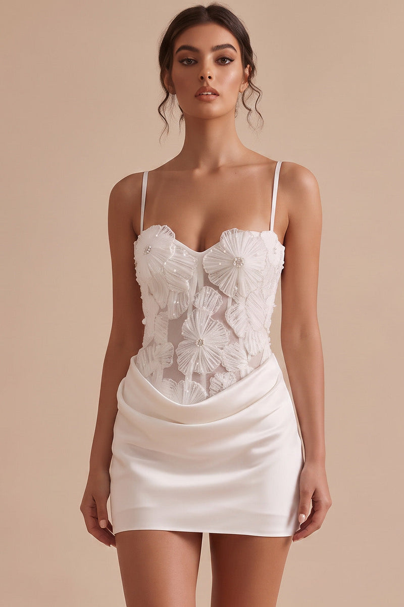 Laden Sie das Bild in den Galerie-Viewer, Weißes Korsett, Bodycon, Satin-Spaghettiträger, kurzes kleines weißes Kleid mit 3D-Blume