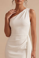 Laden Sie das Bild in den Galerie-Viewer, Weißer Bodycon asymmetrisch, einschulter, gerafftes kurzes kleines weißes Kleid