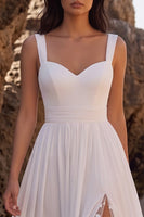 Laden Sie das Bild in den Galerie-Viewer, Weißes A-Line-Sweetheart-Chiffon-Midi-Hochzeitskleid mit Spitzenschlitz