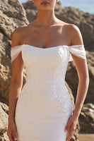 Laden Sie das Bild in den Galerie-Viewer, Weißes Meerjungfrauen-Off-shoulder-Applikiertes Tüll-Langzeitskleid