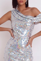 Laden Sie das Bild in den Galerie-Viewer, Glitzerndes silbernes Pailletten-Bodycon asymmetrisches einschulteriges kurzes Cocktailkleid