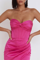 Laden Sie das Bild in den Galerie-Viewer, Fuchsiafarbenes Korsett, Satin-Trägerloses Bodycon, gerafftes kurzes Cocktailkleid
