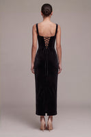 Laden Sie das Bild in den Galerie-Viewer, Schwarze Scheide Sweetheart Langes Samtkleid mit Strass