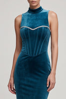 Laden Sie das Bild in den Galerie-Viewer, Pfauenblaues Korsett Meerjungfrauen Langes Samtkleid mit hohem Ausschnitt und Strass