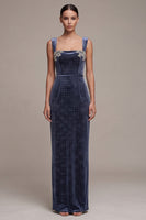 Laden Sie das Bild in den Galerie-Viewer, Staubige blaue Scheide Langes Samtkleid mit quadratischem Ausschnitt und Perlenbestickung