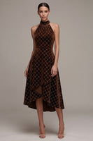 Laden Sie das Bild in den Galerie-Viewer, Kaffee Halter High-Low A-Linie Samtkleid mit Perlen