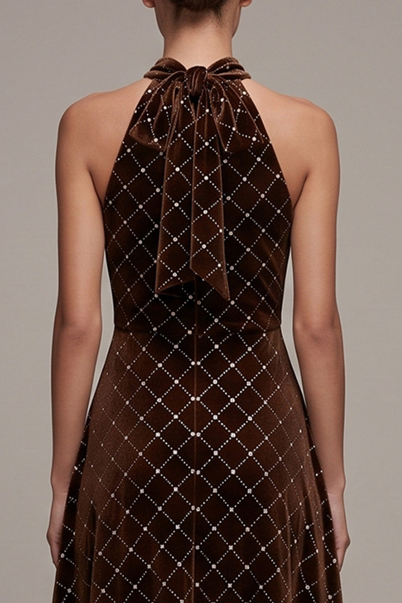 Laden Sie das Bild in den Galerie-Viewer, Kaffee Halter High-Low A-Linie Samtkleid mit Perlen