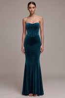 Laden Sie das Bild in den Galerie-Viewer, Pfauenblaues Korsett Meerjungfrauen Trägerloses Langes Samtkleid mit Streißstein