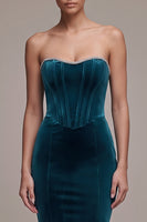 Laden Sie das Bild in den Galerie-Viewer, Pfauenblaues Korsett Meerjungfrauen Trägerloses Langes Samtkleid mit Streißstein