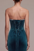 Laden Sie das Bild in den Galerie-Viewer, Pfauenblaues Korsett Meerjungfrauen Trägerloses Langes Samtkleid mit Streißstein