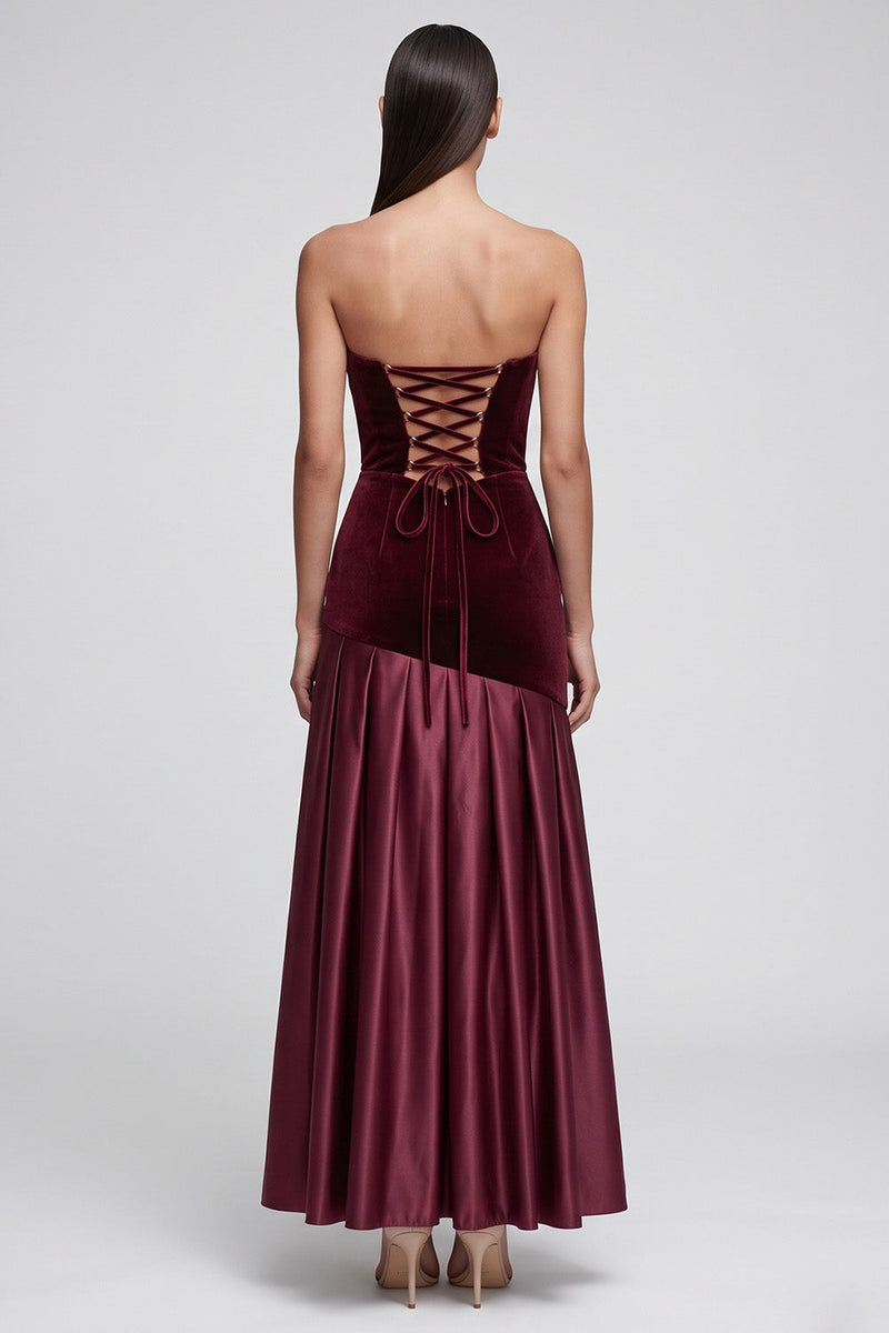 Laden Sie das Bild in den Galerie-Viewer, Burgunderrotes Meerjungfrauen Trägerloses Satin Plissiertes Maxi Samtkleid