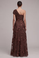 Laden Sie das Bild in den Galerie-Viewer, Kaffee A-Linie Asymmetrische Einschulterige Blumenapplikationen Maxi Festkleid