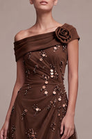 Laden Sie das Bild in den Galerie-Viewer, Kaffee A-Linien Asymmetrisches Einschulter Gerafftes High-Low Festkleid mit 3D-Blume