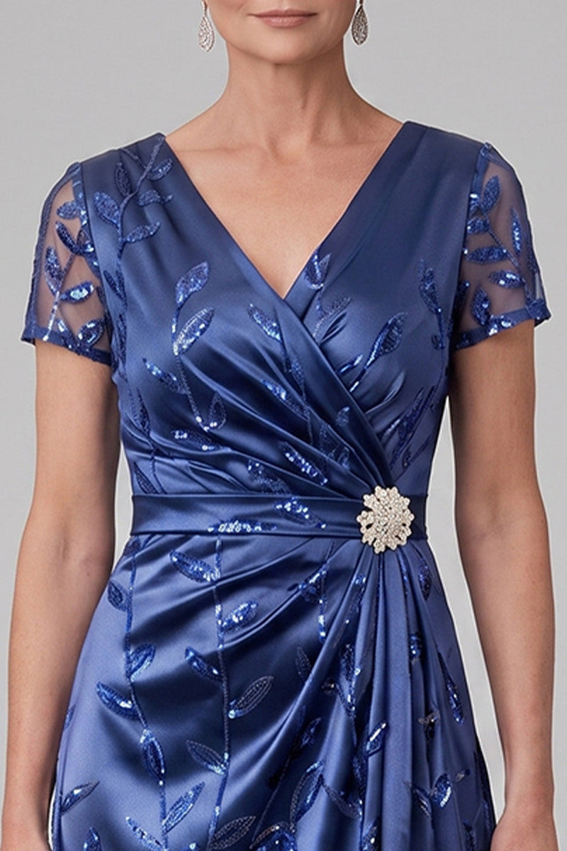 Laden Sie das Bild in den Galerie-Viewer, Königsblaue Scheide V-Ausschnitt Satin-Pailletten-Stickerei mit gerafftem langen Mutter-der-Braut-Kleid