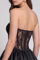 Laden Sie das Bild in den Galerie-Viewer, Schwarzes Korsett Trägerloses Bubble-Hem Kurzes Cocktailkleid mit Spitze