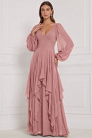 Laden Sie das Bild in den Galerie-Viewer, Espresso A-Linie V-Ausschnitt Puffärmel Maxi Brautjungfernkleid mit Rüschen