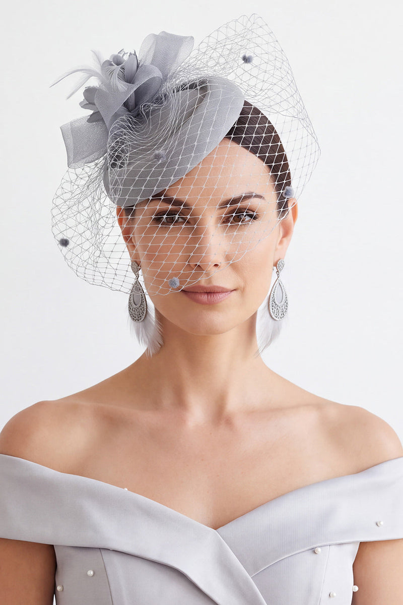 Laden Sie das Bild in den Galerie-Viewer, Fuchsia Sinamay Birdcage Veil 3D Stoff Blumen Faszinatorhut mit Feder