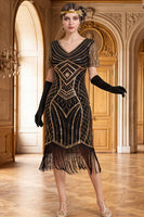 Laden Sie das Bild in den Galerie-Viewer, Schwarzes V-Ausschnitt mit kurzen Ärmeln und Paillettenbesetztem Kleid aus den 1920er Jahren mit Fransen