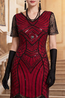 Laden Sie das Bild in den Galerie-Viewer, Schwarzes V-Ausschnitt mit kurzen Ärmeln und Paillettenbesetztem Kleid aus den 1920er Jahren mit Fransen