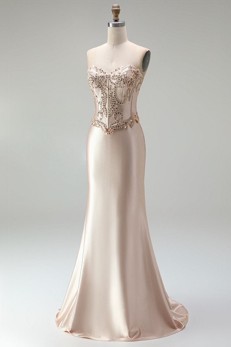 Laden Sie das Bild in den Galerie-Viewer, Champagner-Satin-Meerjungfrauen-Korsett, strapless langes Abschlussball-Kleid mit Perlenbestickung