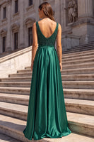 Laden Sie das Bild in den Galerie-Viewer, Dunkelgrün V Ausschnitt Satin A-Linien Applikationen Langes Abiballkleid mit Perlenbesatz