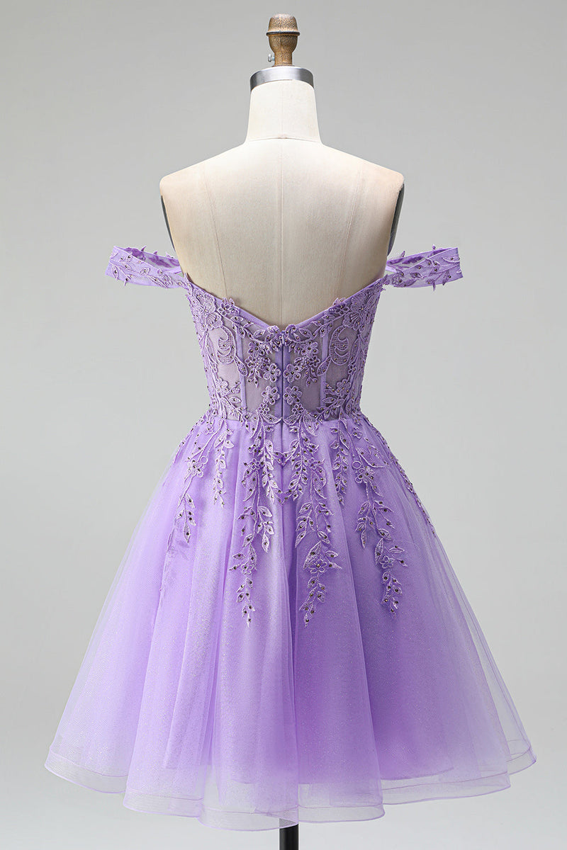 Laden Sie das Bild in den Galerie-Viewer, Off-the-shoulder Leichte Pflaumen 3D-Blumenapplikationen A-Linie Tüll Korsett Kurzes Abendkleid mit Perlenbesatz