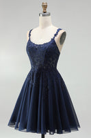 Laden Sie das Bild in den Galerie-Viewer, Navy A-Linie Chiffon Floral Spitze Träger Kurzes Abendkleid mit Perlen