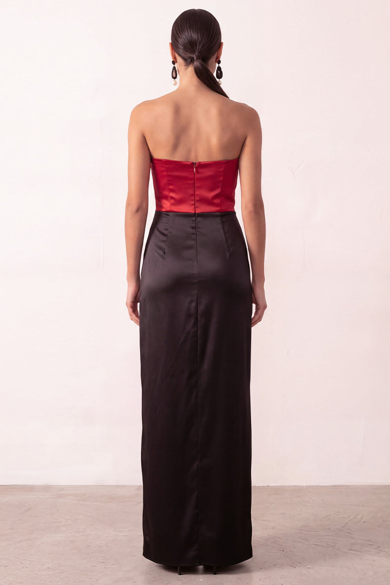 Laden Sie das Bild in den Galerie-Viewer, Schwarzes Rotes Satin Scheide Trägerloses Langes Festkleid mit Schlitz