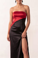 Laden Sie das Bild in den Galerie-Viewer, Schwarzes Rotes Satin Scheide Trägerloses Langes Festkleid mit Schlitz