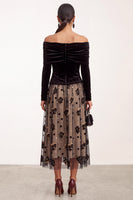 Laden Sie das Bild in den Galerie-Viewer, Schwarzes Champagner Samt A-Linie Off-the-shoulder Gerafftes Tüll Langarm Midi Hochzeitsgastkleid