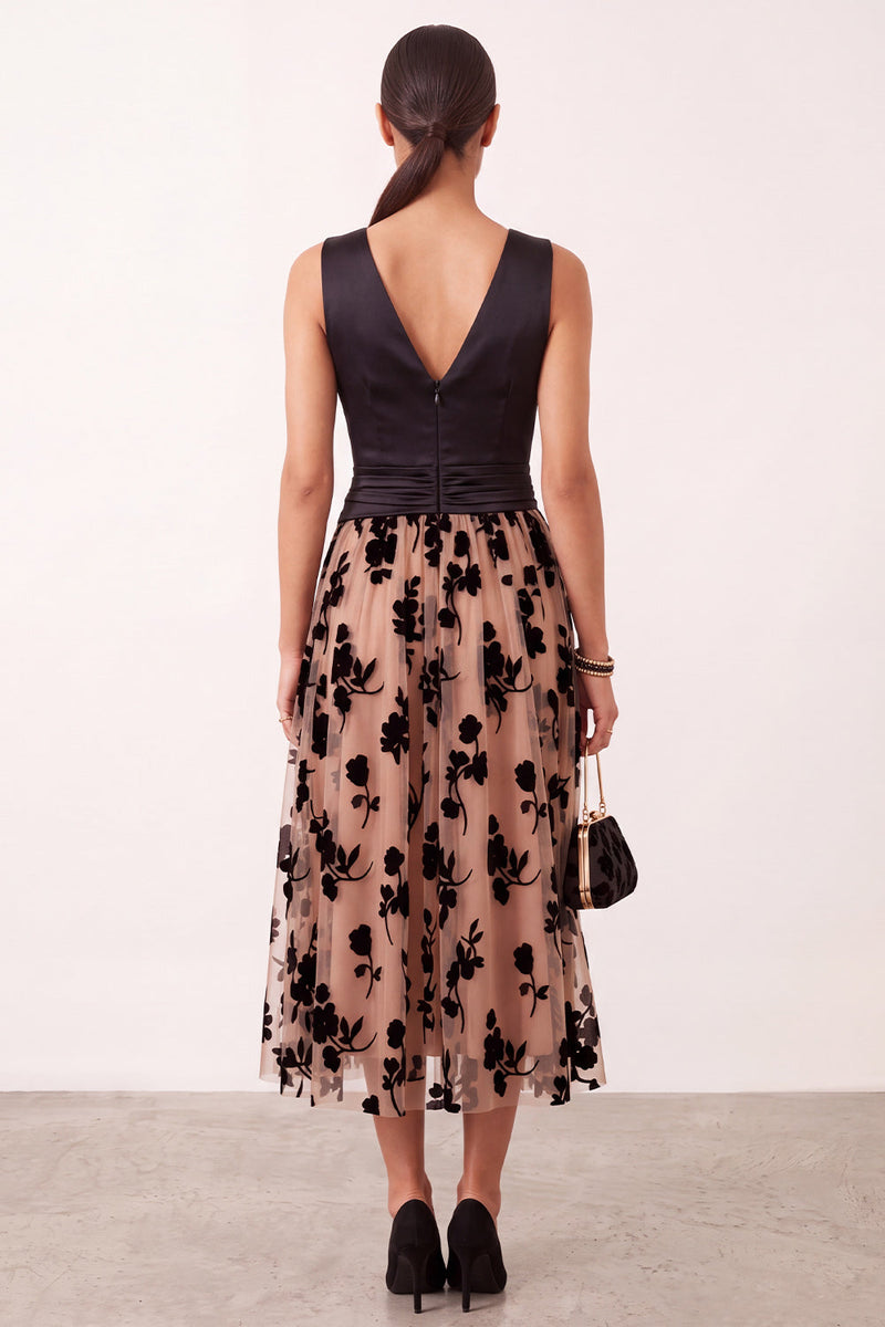 Laden Sie das Bild in den Galerie-Viewer, Schwarzer Champagner Satin A-Linie V-Ausschnitt Blumen Tüll Midi Hochzeitsgastkleid