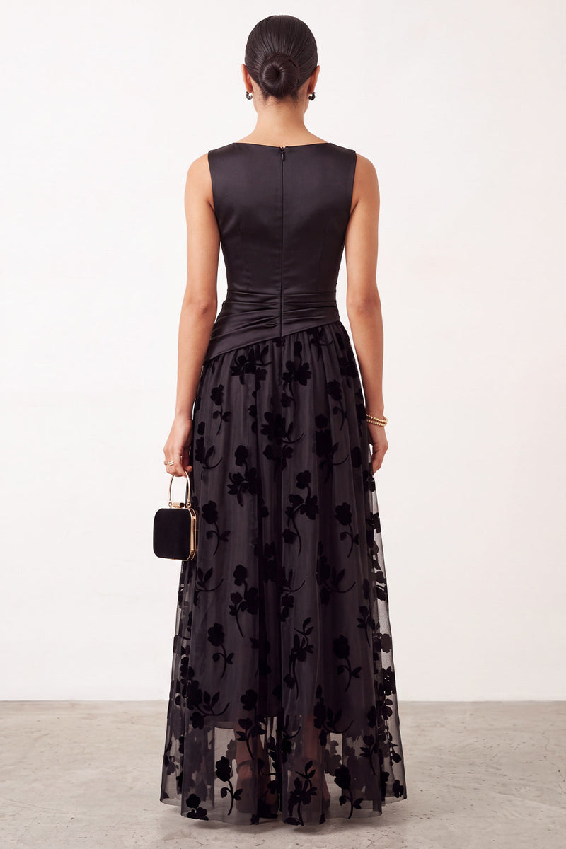 Laden Sie das Bild in den Galerie-Viewer, Schwarzes A-Linie Bateau-Hals Satin Florales Langes Festliches Kleid