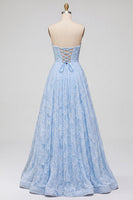 Laden Sie das Bild in den Galerie-Viewer, Blaues A-Line-Trägerloses langes Abschlussballkleid mit Blumenperlen und Schlitz