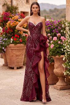 Bordeauxrote Pailletten Meerjungfrauen-Trägerloses Maxikleid mit Rüschenschlitz