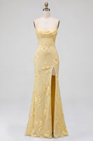 Laden Sie das Bild in den Galerie-Viewer, Gelbes Meerjungfrauen Spaghettiträger Langes Abschlussballkleid mit Schlitz