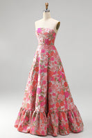 Laden Sie das Bild in den Galerie-Viewer, Rotes Geblümtes Jacquard Rüschensaum Trägerloses Langes Abschlussballkleid mit Schlitz
