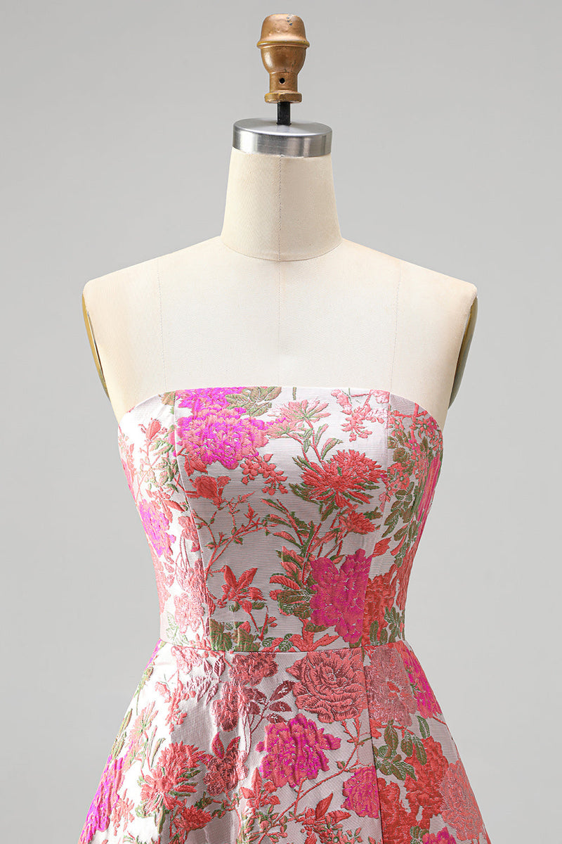 Laden Sie das Bild in den Galerie-Viewer, Rotes Geblümtes Jacquard Rüschensaum Trägerloses Langes Abschlussballkleid mit Schlitz