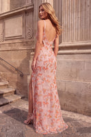Laden Sie das Bild in den Galerie-Viewer, Rosa Florale Stickerei Meerjungfrauen Pailletten Spaghettiträger Langes Abschlussballkleid mit Schlitz