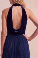 Laden Sie das Bild in den Galerie-Viewer, Schwarzes A-Linie Samt Halter Plissiertes Midi Weihnachtspartykleid mit Taschen