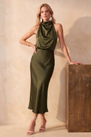 Laden Sie das Bild in den Galerie-Viewer, Schokolade Meerjungfrauen Cowl-Hals Satin Midi Hochzeitsgastkleid
