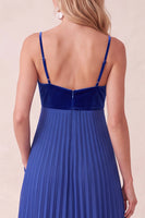 Laden Sie das Bild in den Galerie-Viewer, Kaffee A-Line Sweetheart Plissiertes Maxikleid mit Taschen