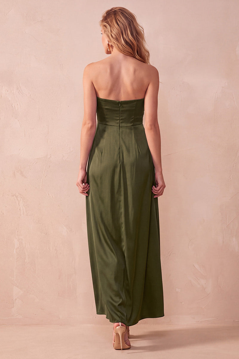 Laden Sie das Bild in den Galerie-Viewer, Schwarzes A-Linie Satin Trägerloses Gerafftes Langes Hochzeitsgastkleid