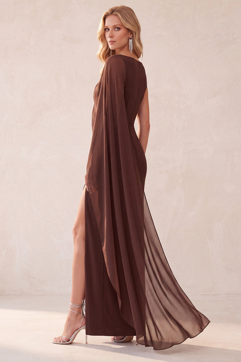 Laden Sie das Bild in den Galerie-Viewer, Kaffee Scheide Chiffon Ein schulter Langes Hochzeitsgastkleid mit Umhang